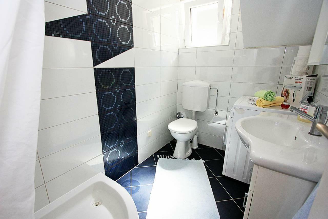 פוצ'ישצ'ה Apartmani Nila מראה חיצוני תמונה